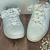 lacets fantaisie blanc fleurs bleues