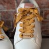 lacets jaune coeur bleu chaussures
