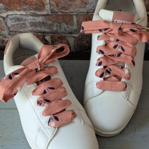 lacets fantaisie rose fleurs