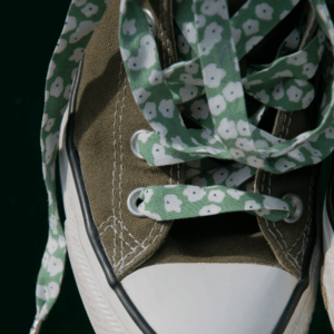 lacets fait main vert fleuri blanc